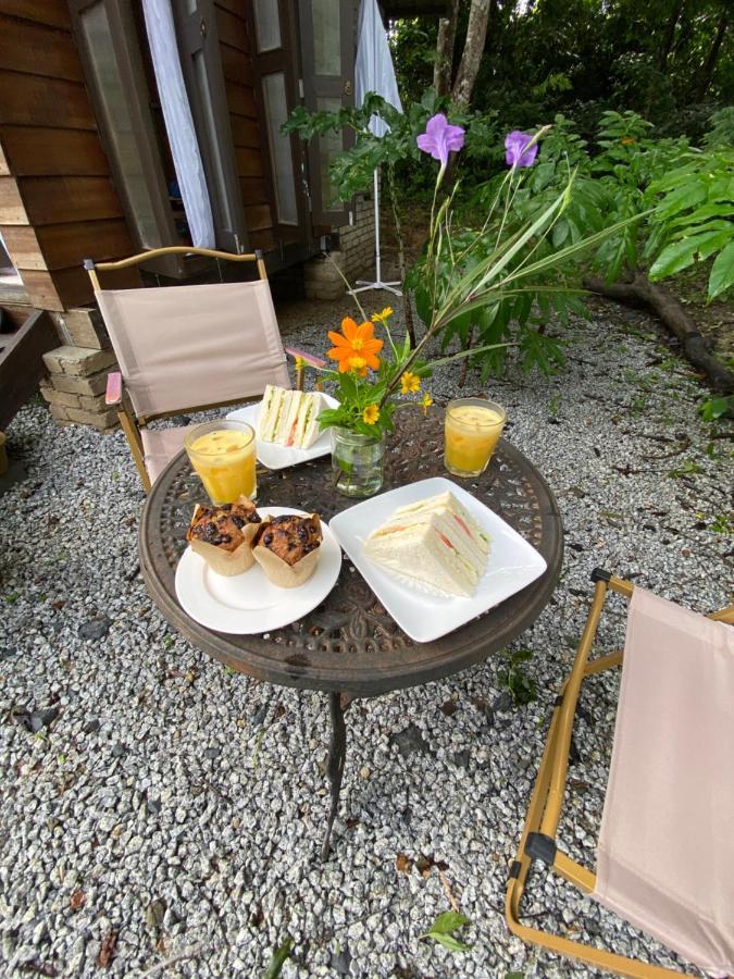 Kebun Lisdtari Farmstay Air Hangat Luaran gambar